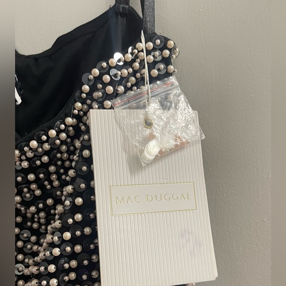 Mac Duggal Black with cream Pearl One Shoulder Gown Size 14 - Picture 14 of 15